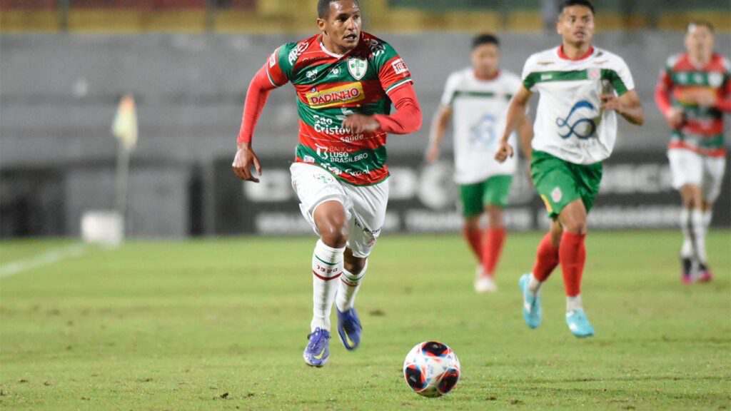 Jogadores da Lusa Sub-20 comemoram vitória na Copa Ibrachina